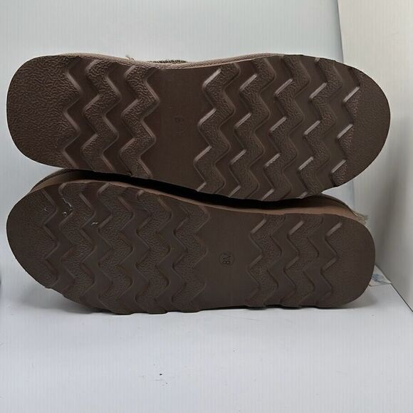 CUSHIONAIRE Women's Genuine Suede pull on platform boot +Memory Foam 8 TAUPE - Picture 5 of 7